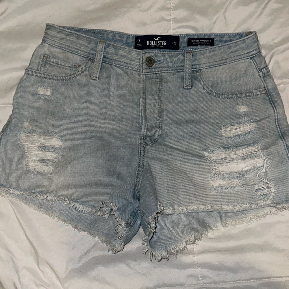 Hollister High-Rise Mom Shorts 3”